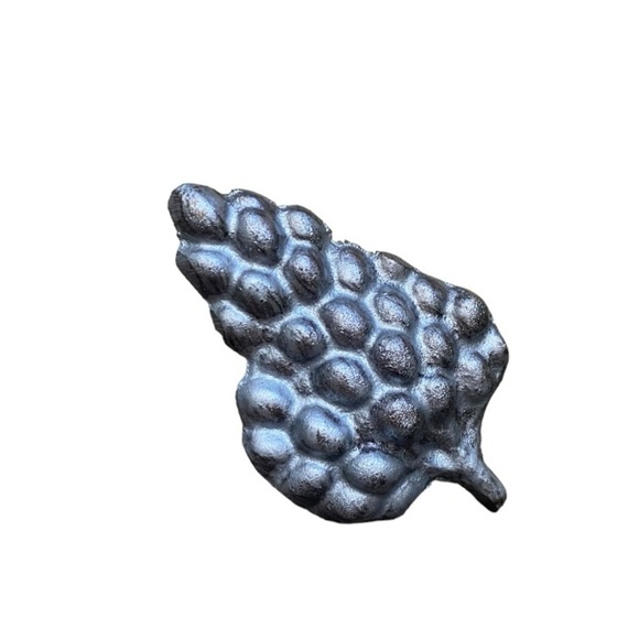 Lot of 7  Silver Tone Wine Grapes Pewter Napkin Rings Holders - Picture 5 of 16